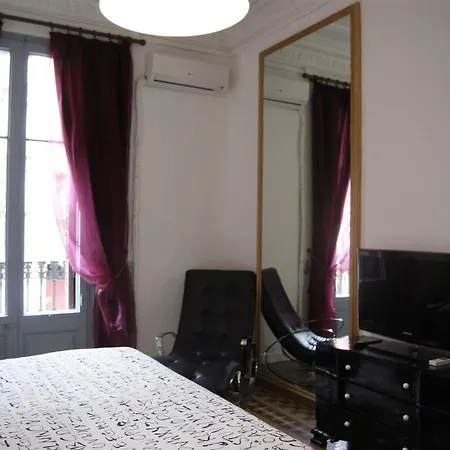 Tripledos Bed & Breakfast * Barcelona