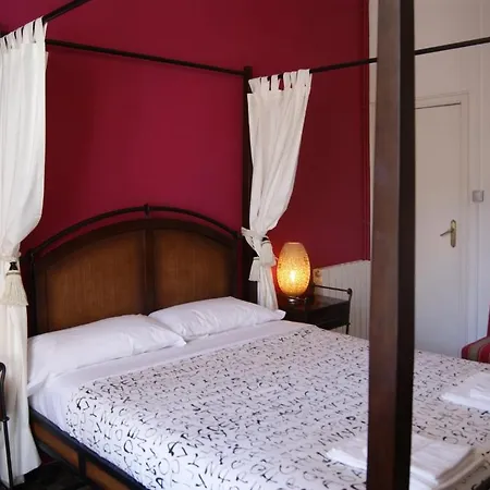 Tripledos Bed & Breakfast Frühstückspension Barcelona