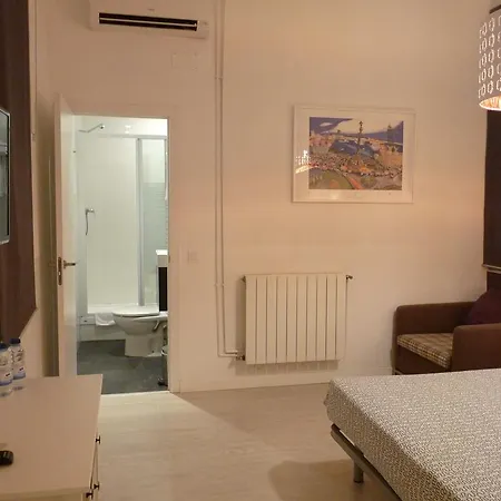 Tripledos Bed & Breakfast Frühstückspension Barcelona