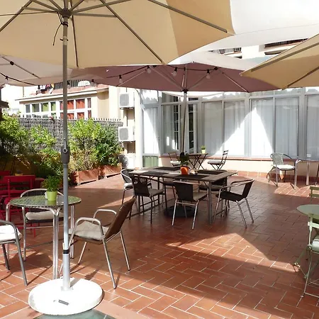 Tripledos Bed & Breakfast Frühstückspension Barcelona